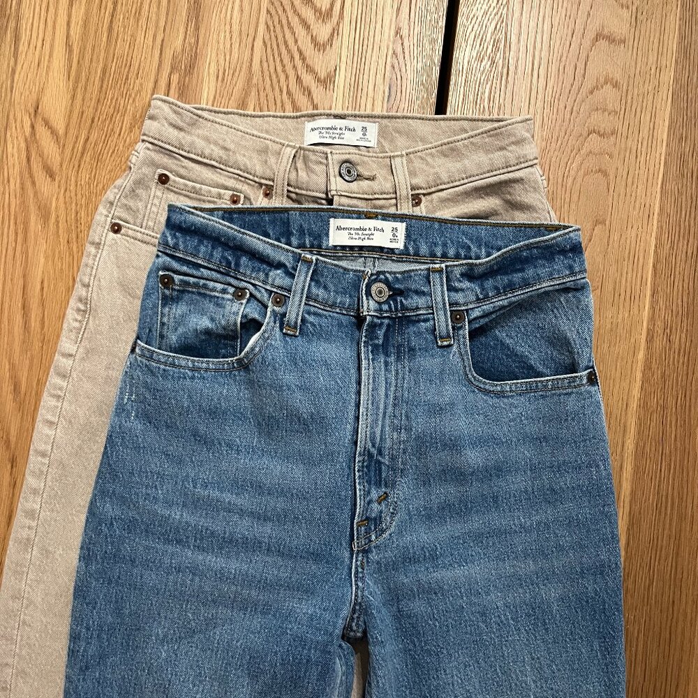 A&F Ultra High Rise 90s Straight Jean Bundle